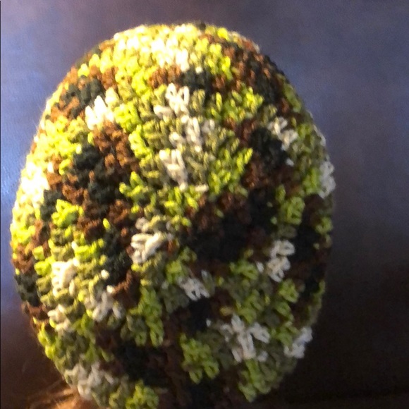 Ladies beanie winter hat slouchy newcomer hand crochet by me. - Picture 3 of 6